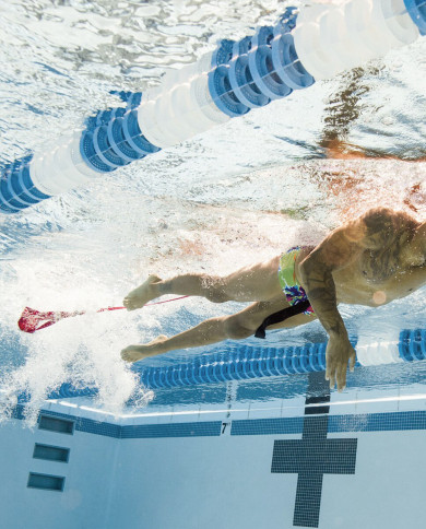 Finis Yüzme Paraşütü Kırmızı 8" (20.32 cm)