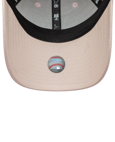 New Era 9FORTY New York Yankees Saten Pembe Kadın Şapka